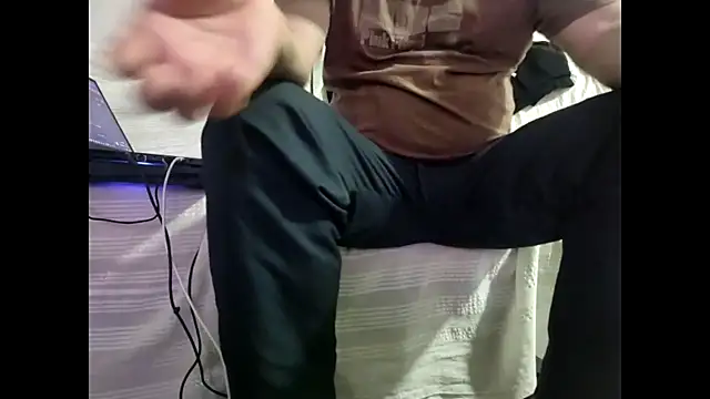 Snapshot of greatgonzo2 chatting on 10/04/25, 10:41 greatgonzo2 online show from 10/04/25, 10:41