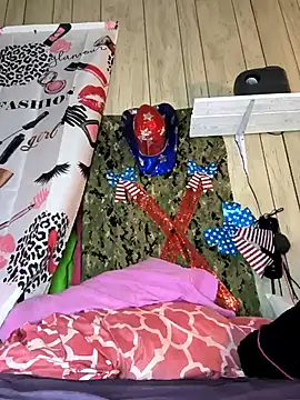 davisdesiresxh online show from 02/25/25, 04:21