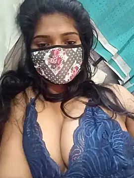 Snapshot of Shreya-Shetty09 chatting on 02/13/25, 03:39 Shreya-Shetty09 online show from 02/13/25, 03:39
