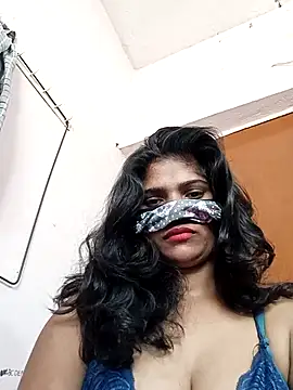 Snapshot of Shreya-Shetty09 chatting on 10/17/25, 04:37 Shreya-Shetty09 online show from 10/17/25, 04:37