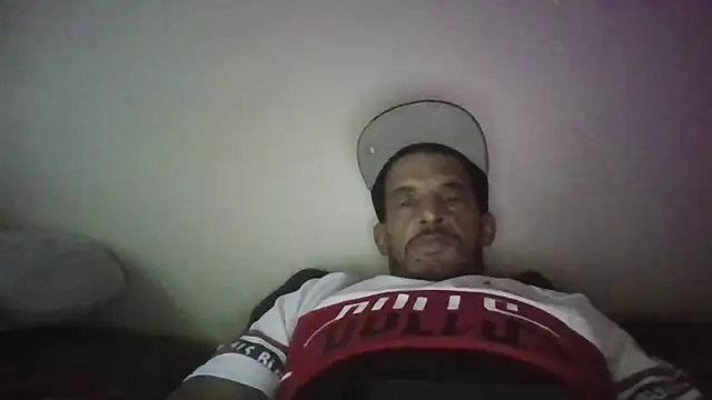 Snapshot of Fonzarelli chatting on 09/26/25, 11:53 Fonzarelli online show from 09/26/25, 11:53