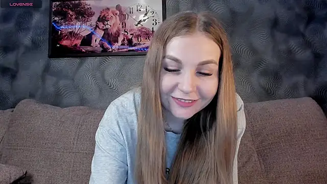 Snapshot of CassieMils chatting on 02/12/25, 11:18 CassieMils online show from 02/12/25, 11:18