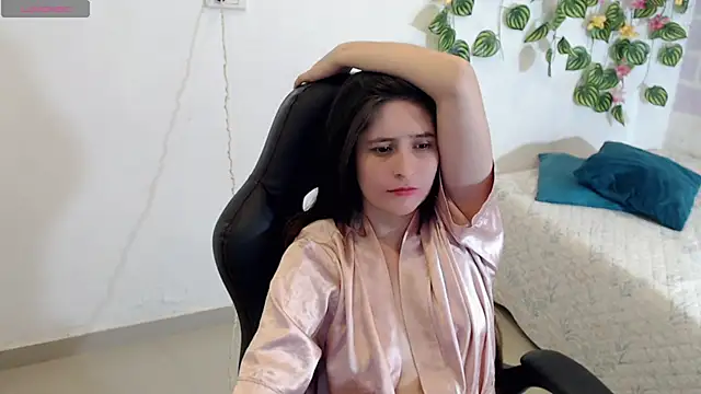 tania sweet   online show from 02/24/25, 09:09