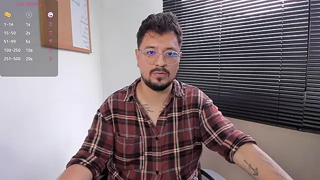 DaviidEvans  online show from 12/13/24, 04:27