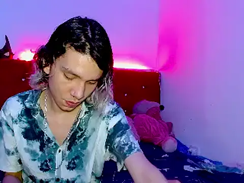 Snapshot of LAICK_01 chatting on 12/02/24, 12:07 LAICK 01 online show from 12/02/24, 12:07