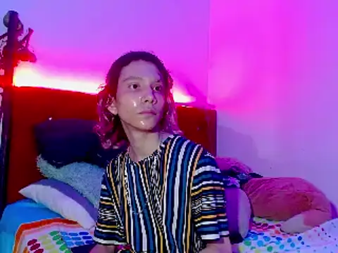 Snapshot of LAICK_01 chatting on 12/27/24, 01:53 LAICK 01 online show from 12/27/24, 01:53