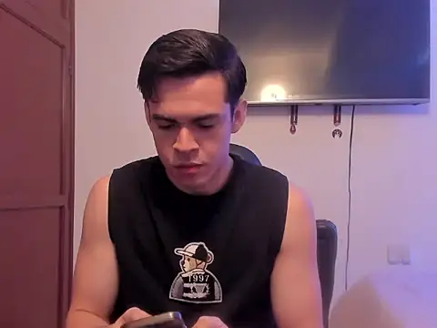 Snapshot of Lucian_Gomez_ chatting on 10/13/25, 06:41 Lucian Gomez online show from 10/13/25, 06:41