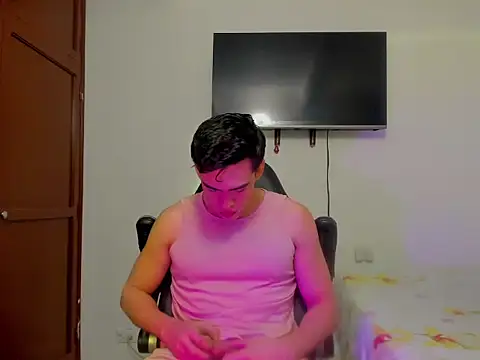 Snapshot of Lucian_Gomez_ chatting on 11/22/25, 10:09 Lucian Gomez online show from 11/22/25, 10:09