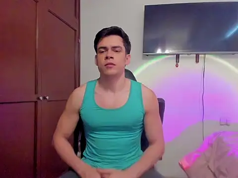 Snapshot of Lucian_Gomez_ chatting on 11/26/25, 05:14 Lucian Gomez online show from 11/26/25, 05:14