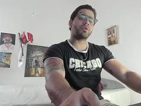Snapshot of _Coddygold_ chatting on 12/31/24, 12:25 Coddygold online show from 12/31/24, 12:25