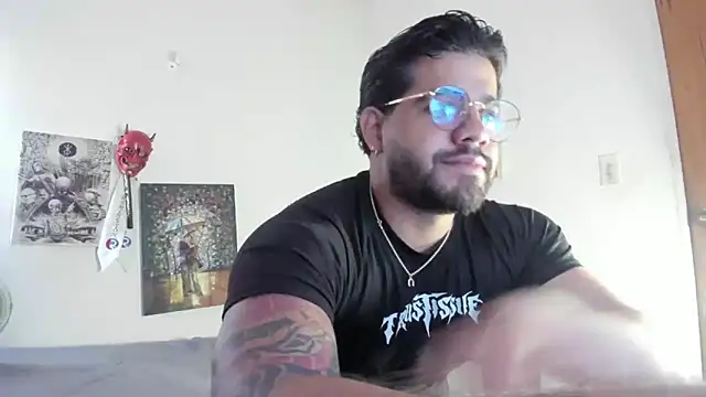 Snapshot of _Coddygold_ chatting on 01/12/25, 12:23 Coddygold online show from 01/12/25, 12:23
