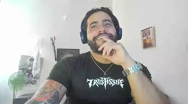 Snapshot of _Coddygold_ chatting on 02/09/25, 03:23 Coddygold online show from 02/09/25, 03:23