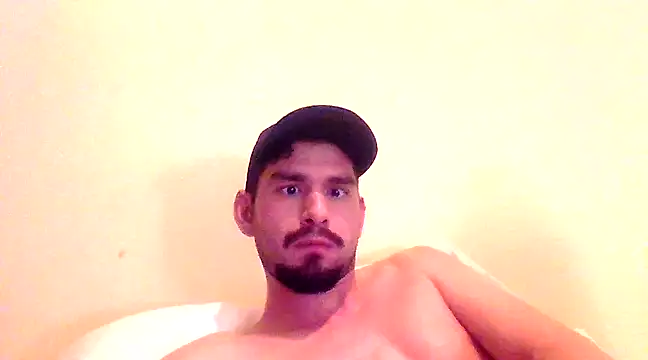 Snapshot of Tomthelong chatting on 02/19/25, 09:25 Tomthelong online show from 02/19/25, 09:25