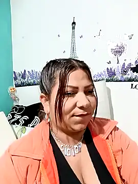 Snapshot of Alyona21 chatting on 12/02/24, 12:09 Alyona21 online show from 12/02/24, 12:09
