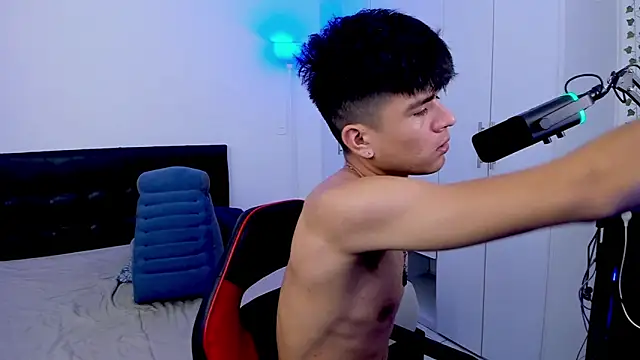 Eiden allenx online show from 01/28/25, 10:23