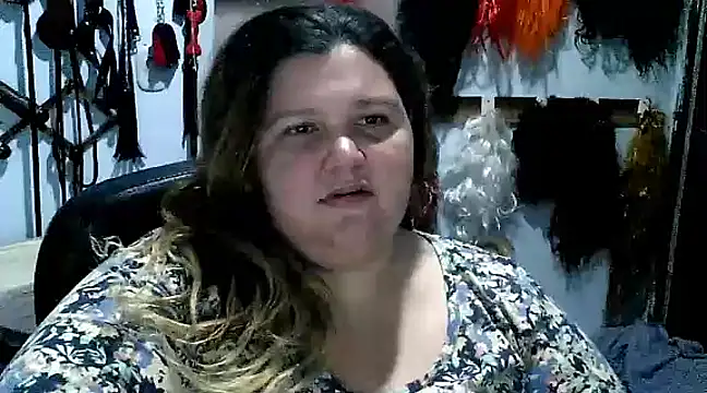 Snapshot of squirt322bbw chatting on 01/25/25, 11:43 squirt322bbw online show from 01/25/25, 11:43