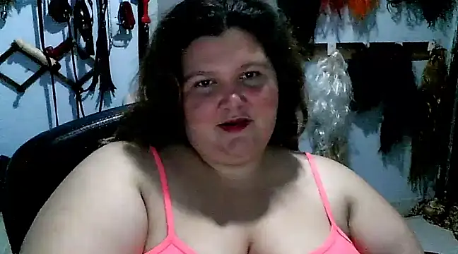 Snapshot of squirt322bbw chatting on 02/18/25, 11:19 squirt322bbw online show from 02/18/25, 11:19