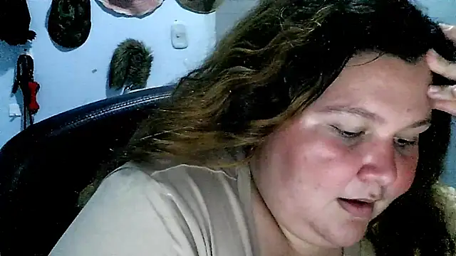 Snapshot of squirt322bbw chatting on 03/18/25, 08:48 squirt322bbw online show from 03/18/25, 08:48