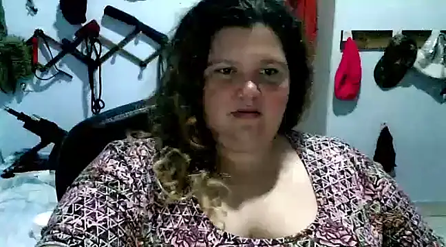 Snapshot of squirt322bbw chatting on 03/23/25, 02:04 squirt322bbw online show from 03/23/25, 02:04