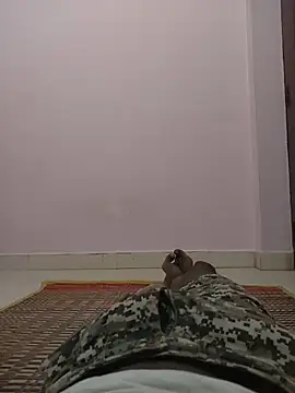 Snapshot of anjaanarun chatting on 11/15/25, 05:53 anjaanarun online show from 11/15/25, 05:53