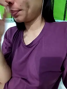 Snapshot of Beauty_Asian_Tina chatting on 11/12/25, 08:30 Beauty Asian Tina online show from 11/12/25, 08:30