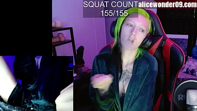 Snapshot of alicewonder09 chatting on 10/20/25, 12:27 alicewonder09 online show from 10/20/25, 12:27