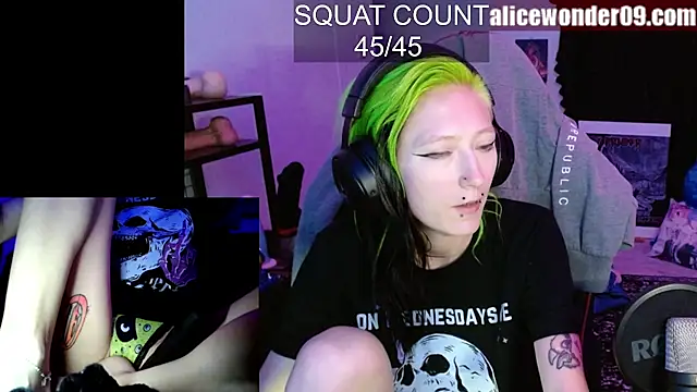 Snapshot of alicewonder09 chatting on 10/23/25, 06:23 alicewonder09 online show from 10/23/25, 06:23