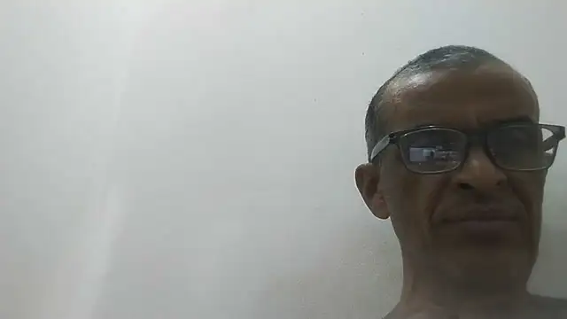 Snapshot of jrfm14 chatting on 10/01/25, 03:12 jrfm14 online show from 10/01/25, 03:12
