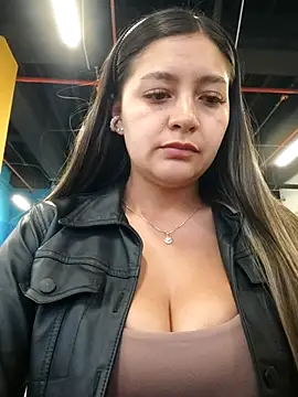 alana 69 online show from 10/22/25, 10:31