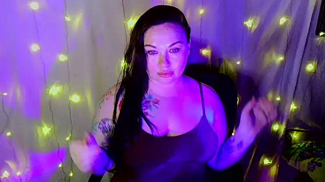 Snapshot of Victoria_Marks chatting on 11/20/25, 05:18 Victoria Marks online show from 11/20/25, 05:18