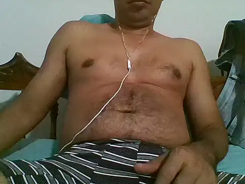Snapshot of bbccol1 chatting on 01/04/25, 03:50 bbccol1 online show from 01/04/25, 03:50