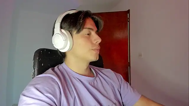 Giordano Russo online show from 10/17/25, 08:33