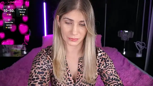 Snapshot of CassandraGood chatting on 12/03/24, 10:50 CassandraGood online show from 12/03/24, 10:50