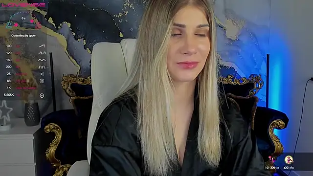 Snapshot of CassandraGood chatting on 12/04/24, 10:46 CassandraGood online show from 12/04/24, 10:46