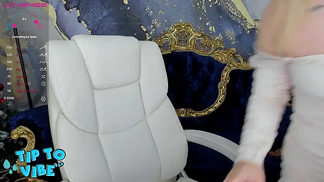 Snapshot of CassandraGood chatting on 01/13/25, 12:45 CassandraGood online show from 01/13/25, 12:45