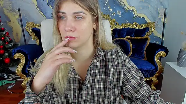 Snapshot of CassandraGood chatting on 01/16/25, 06:35 CassandraGood online show from 01/16/25, 06:35