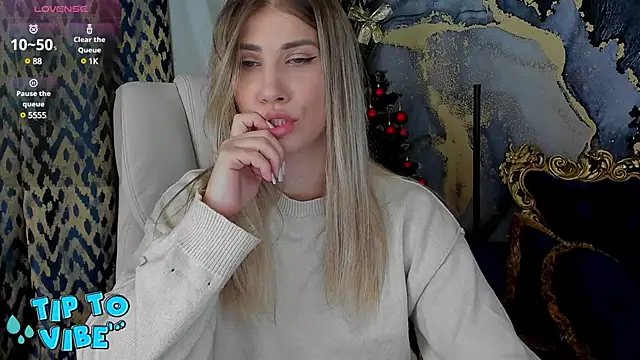 Snapshot of CassandraGood chatting on 01/17/25, 08:44 CassandraGood online show from 01/17/25, 08:44