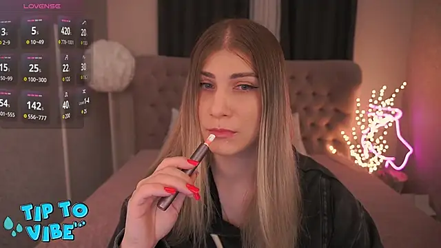 Snapshot of CassandraGood chatting on 03/04/25, 07:51 CassandraGood online show from 03/04/25, 07:51