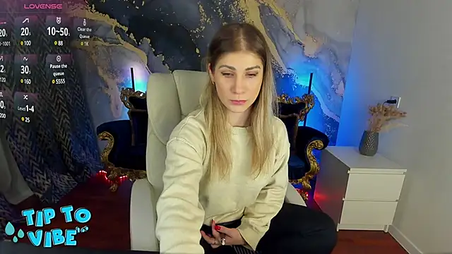 Snapshot of CassandraGood chatting on 03/06/25, 08:27 CassandraGood online show from 03/06/25, 08:27