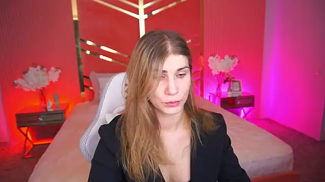 Snapshot of CassandraGood chatting on 09/09/25, 07:41 CassandraGood online show from 09/09/25, 07:41