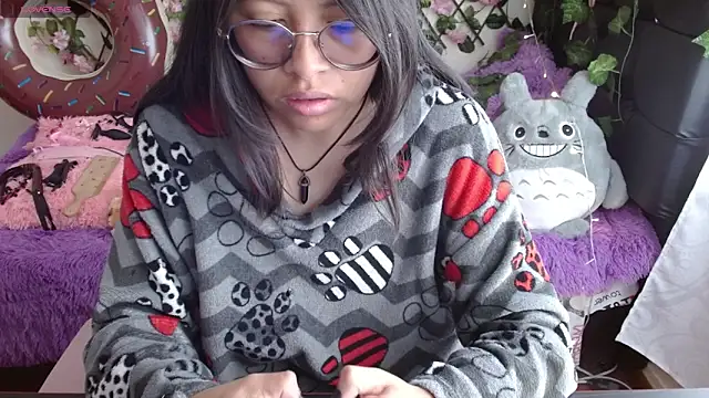 Snapshot of MidoriQuiinn chatting on 01/27/25, 02:02 MidoriQuiinn online show from 01/27/25, 02:02