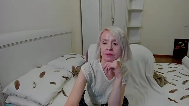 Snapshot of aminalive chatting on 10/21/25, 09:04 aminalive online show from 10/21/25, 09:04