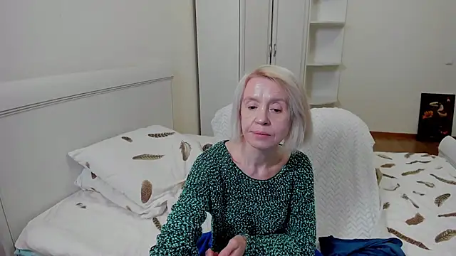 Snapshot of aminalive chatting on 10/22/25, 07:02 aminalive online show from 10/22/25, 07:02