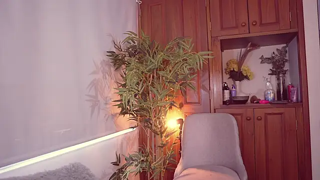 Lucy fit online show from 10/16/25, 11:11