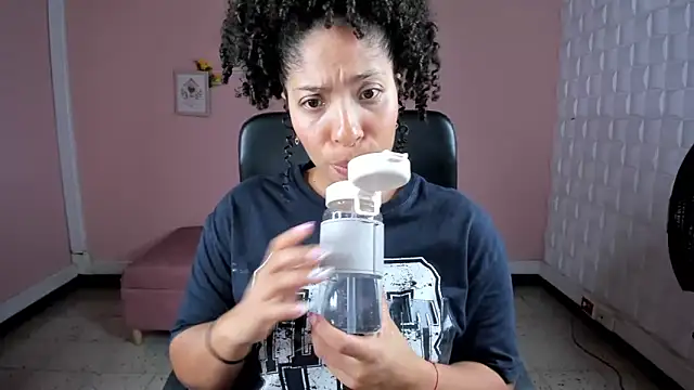 Snapshot of DannaBerry chatting on 01/17/25, 02:50 DannaBerry online show from 01/17/25, 02:50