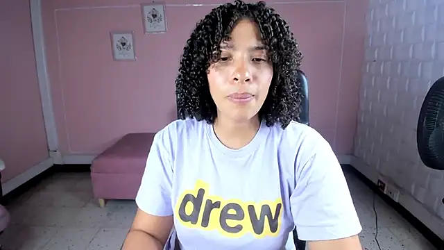 Snapshot of DannaBerry chatting on 02/05/25, 04:25 DannaBerry online show from 02/05/25, 04:25