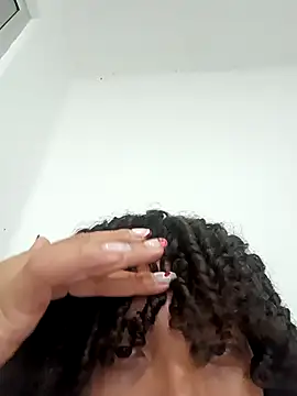 Snapshot of DannaBerry chatting on 02/19/25, 06:10 DannaBerry online show from 02/19/25, 06:10