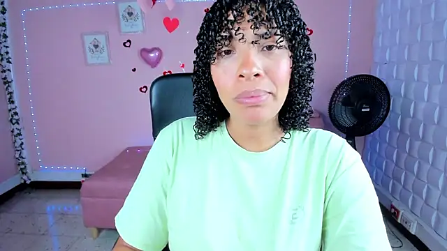 Snapshot of DannaBerry chatting on 03/11/25, 03:12 DannaBerry online show from 03/11/25, 03:12