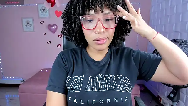 Snapshot of DannaBerry chatting on 03/21/25, 03:02 DannaBerry online show from 03/21/25, 03:02