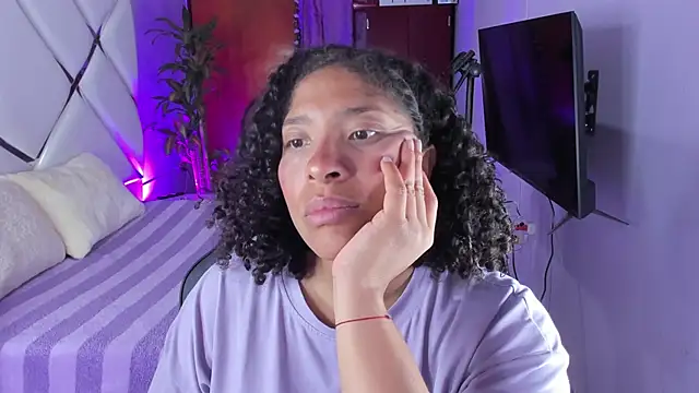 Snapshot of DannaBerry chatting on 09/08/25, 03:22 DannaBerry online show from 09/08/25, 03:22